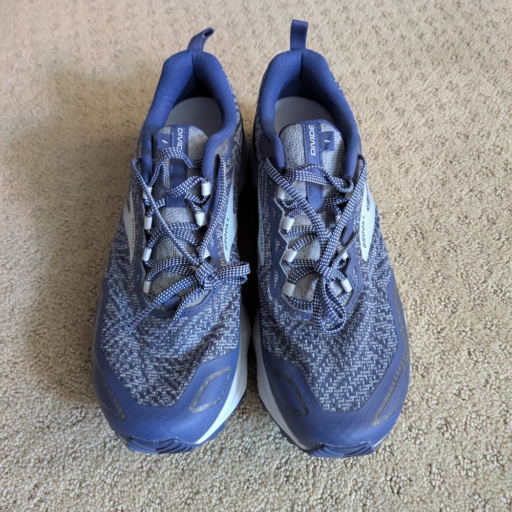 On Cloud Blue and Gray Running Shoes